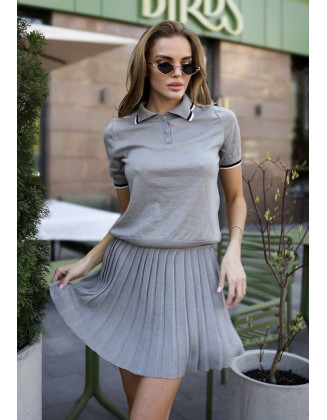 Прогулянковий трикотажний сірий костюм в стилі preppy
