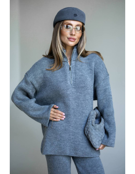 В’язаний костюм oversize з коміром на блискавці сірого кольору В’язаний костюм oversize з коміром на блискавці сірого кольору