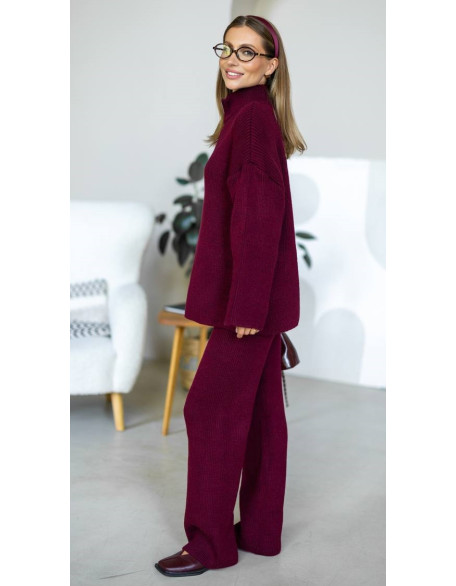 В’язаний костюм oversize з коміром на блискавці бордового кольору